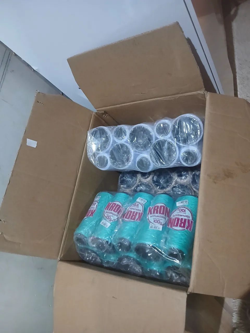 - Vendo Rolos de Linha Kron  - Foto 2