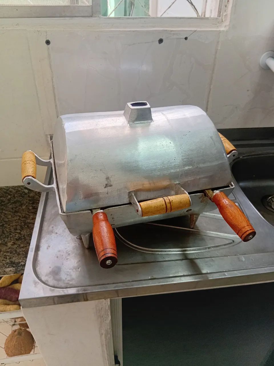 Churrasqueira média de alumínio batido  - Foto 4