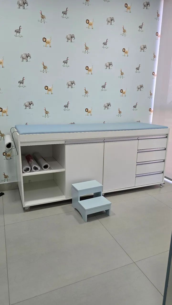 Maca hospitalar com gaveteiro