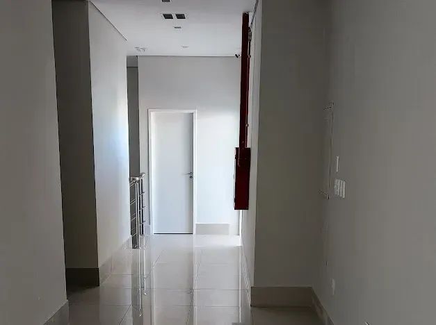 SALAS COMERCIAIS, VALORES DIFERENTES, VAZIA E MOBILIADA, EM CIMA RESTAURANTE AVENIDA, CIDA - Foto 6