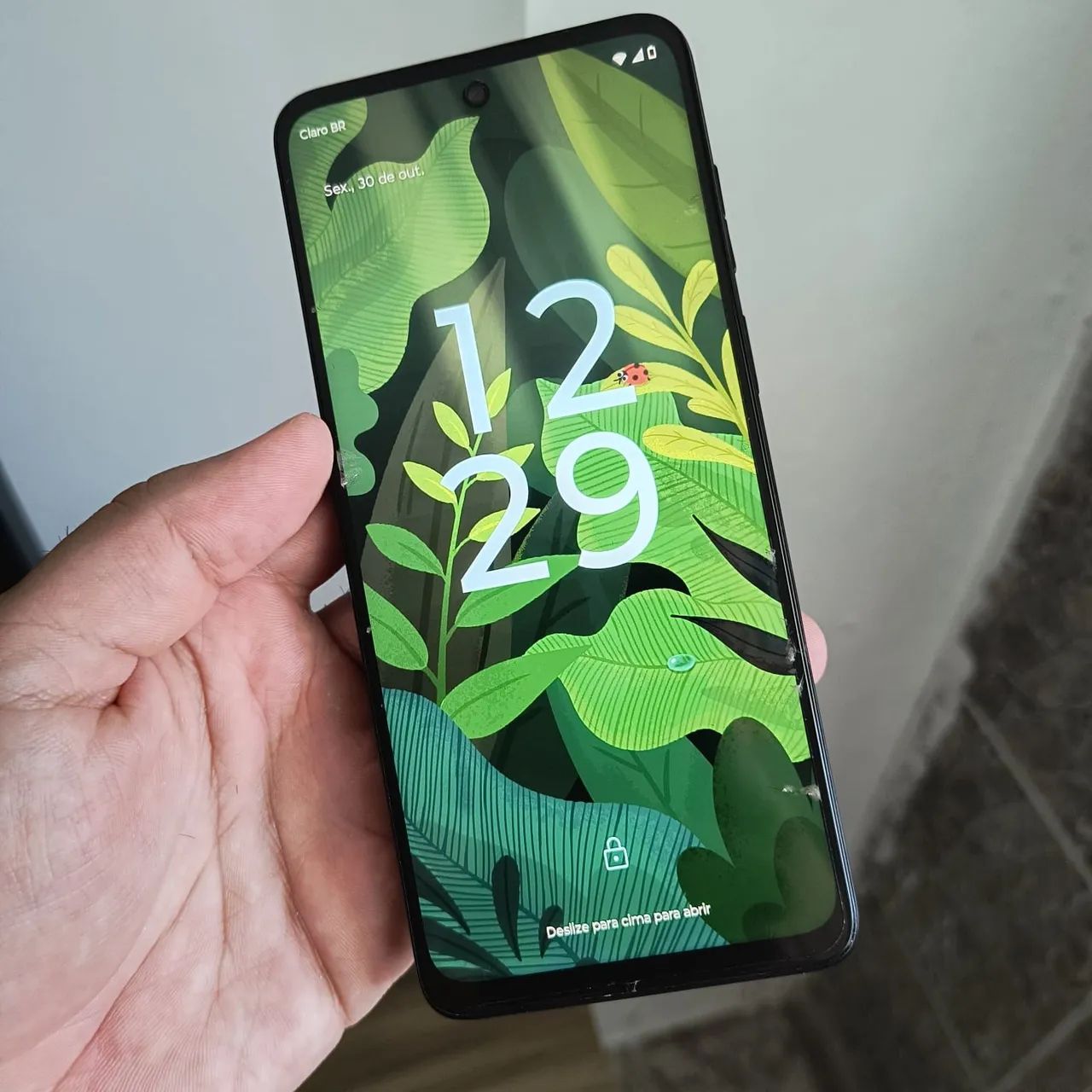MOTOROLA G73