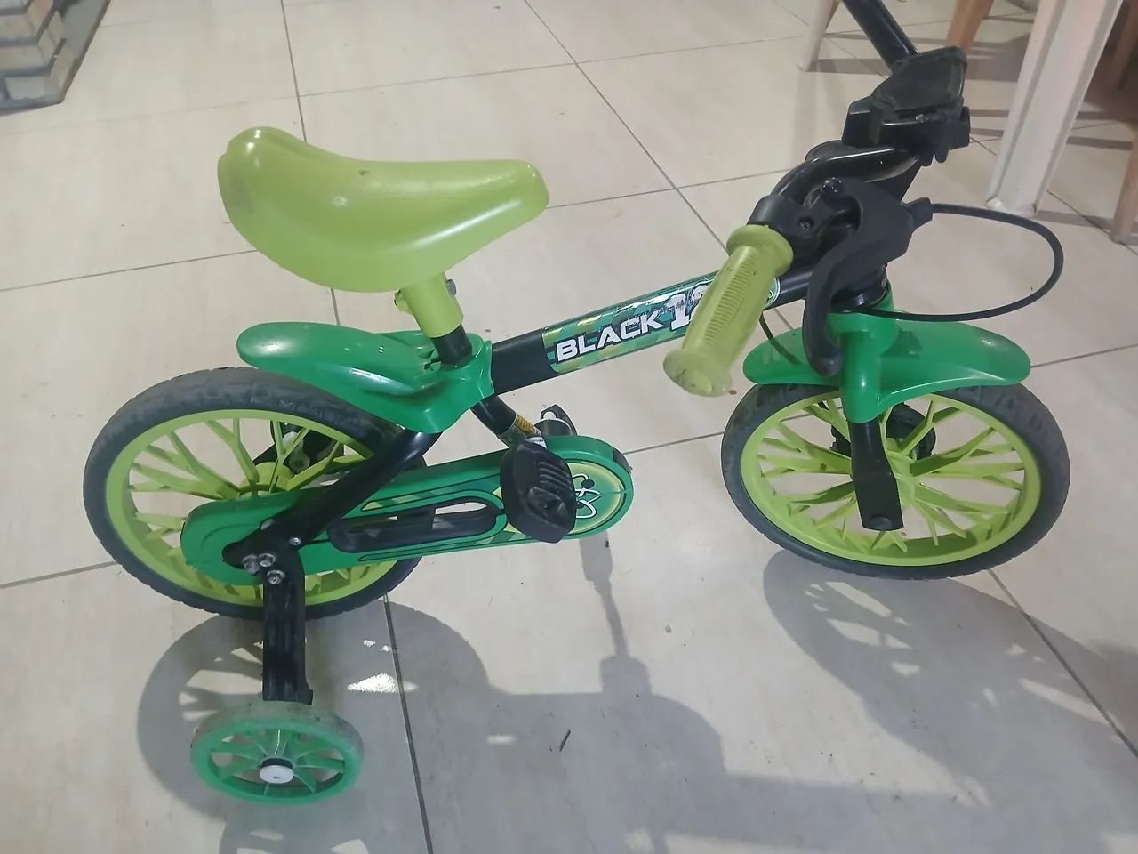 Bicicleta infantil em ótimo estado 