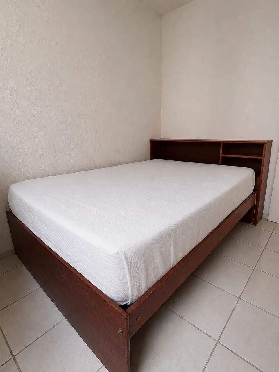 CAMA DE MADEIRA CASAL