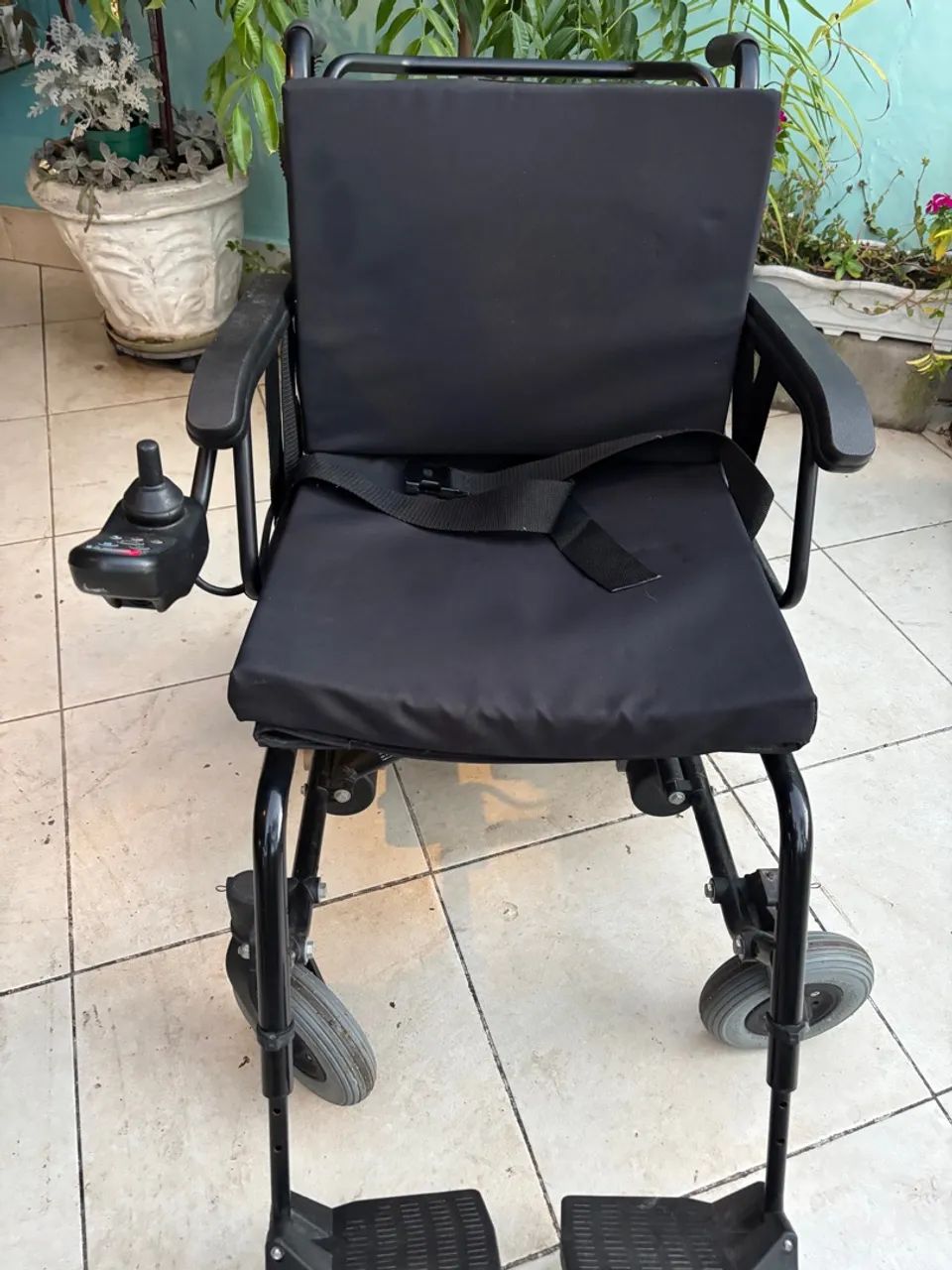Cadeira de roda ELÉTRICA NOVA  - Foto 2