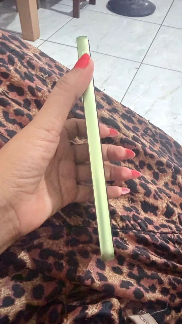 Vendo Celular ,A 05 ,Valor 600 reais. - Foto 2