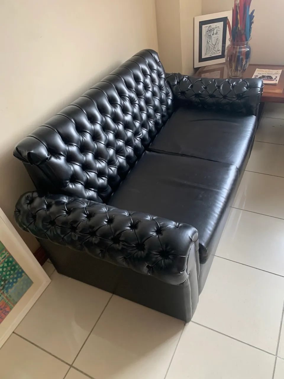 Sofá Chesterfield de 2 lugares em capitonê preto - Foto 2
