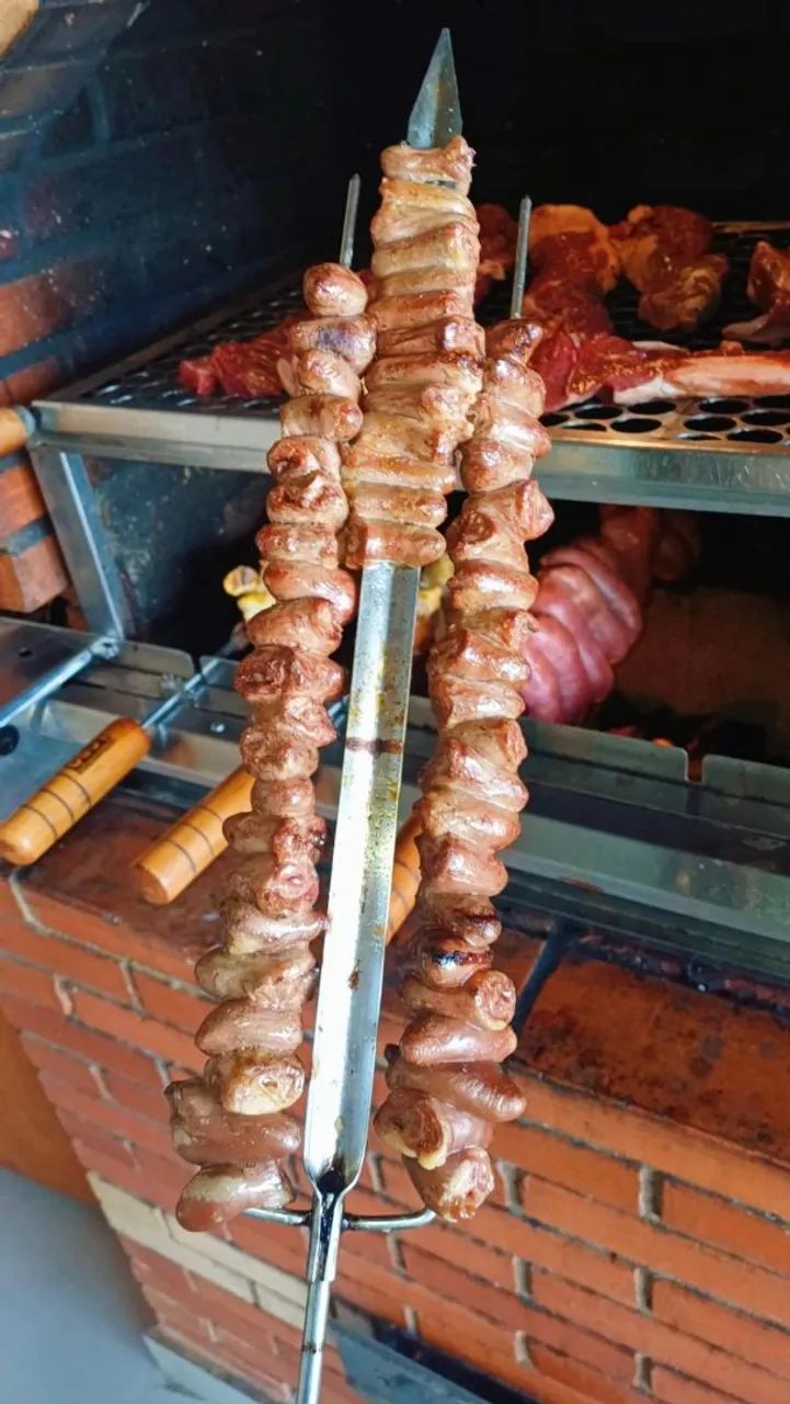 Churrasqueiro 4 horas de festa R$ 190