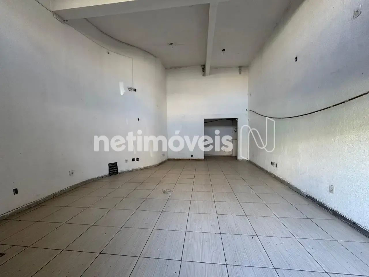 LOJA COM APROXIMADAMENTE 42m²; À VENDA NO NOVA SUIÇA