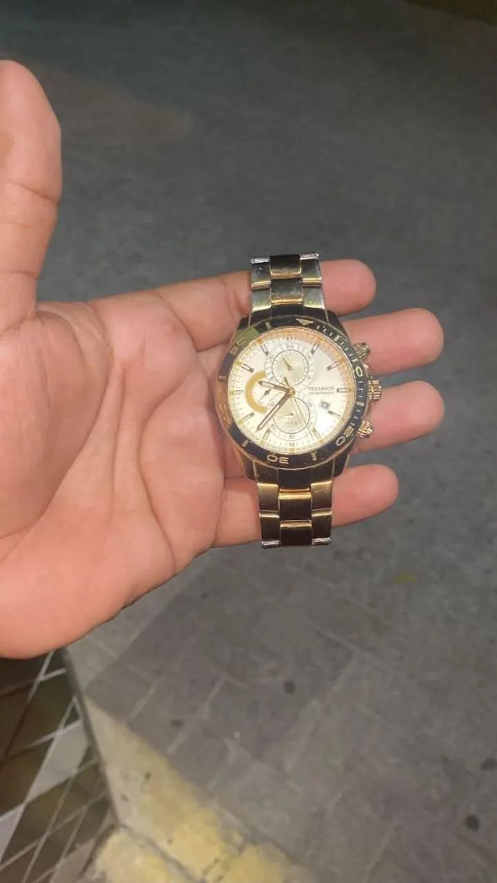 Relogio technos dourado  - Foto 3