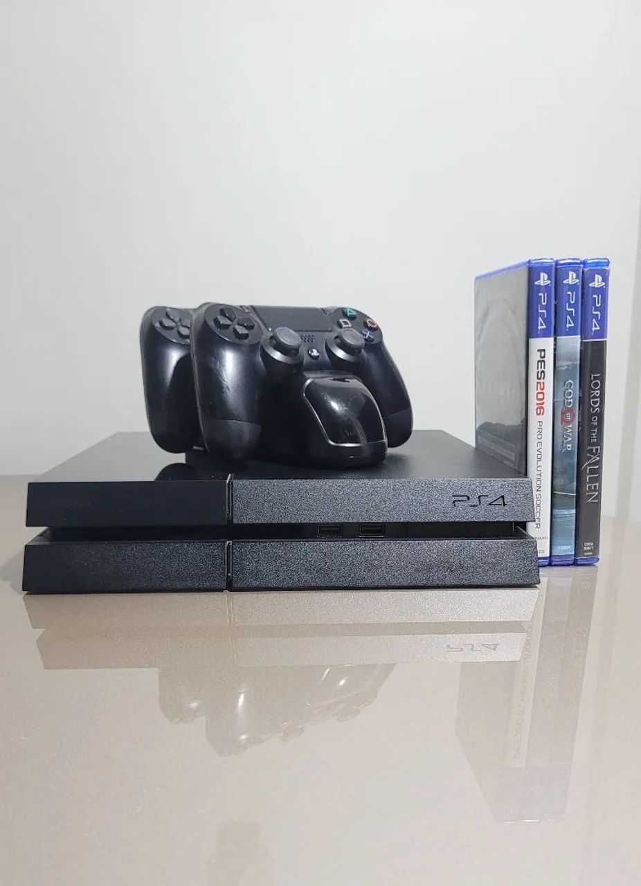 PS4 COM 2 CONTROLES ,CARREGADOR +JOGOS - Foto 2