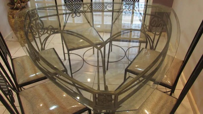 mesa de jantar tampo de vidro com 6 cadeiras triangular.BAIXOU - Foto 3
