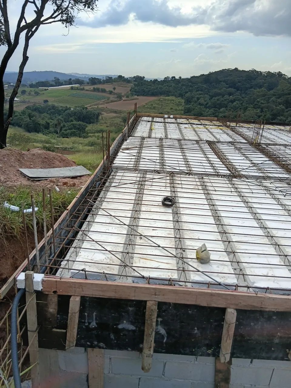 Serviço  de acabamento em porcelanato - Foto 4