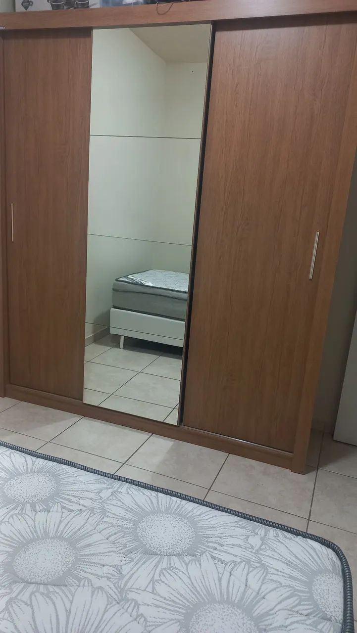 Vendo guarda roupa, usado, mas super conservado.
