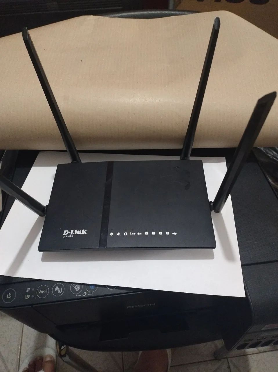 Roteador D-link Dir-825 Gigabit Ac1200 