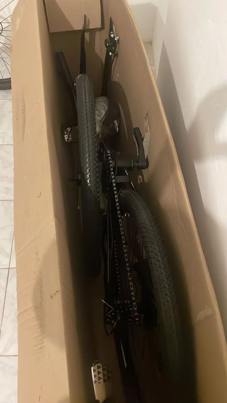 Bicicleta aro 29 nova na caixa desmontada - Foto 2