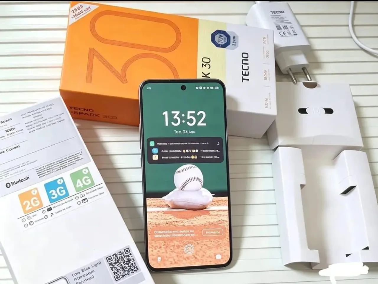 Vendo celular Tecno spark 30 pro 256 gb 16 de ram NFC novo completo  - Foto 4