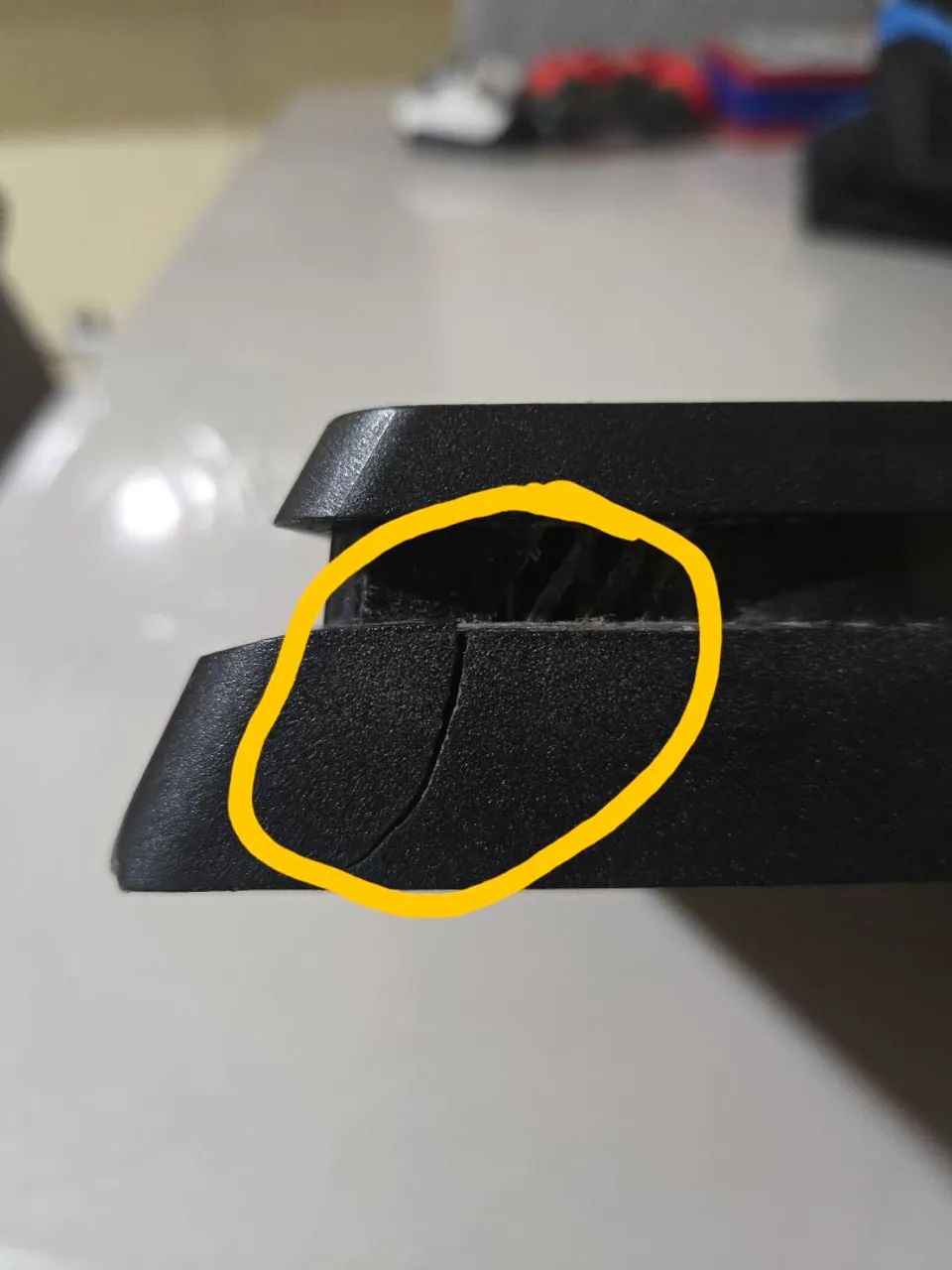 Ver descrição PS4 Slim 1T + 3 controles e Jogos - Uso pessoal - Não revenda(marcas de uso) - Foto 2