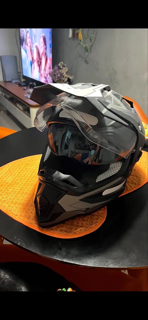 プペルページ2 Capacete 58 Cross Helt viseira dupla muito novo - Peças para motos