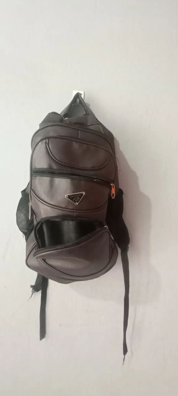 MOCHILA DE COSTA COURO USADO