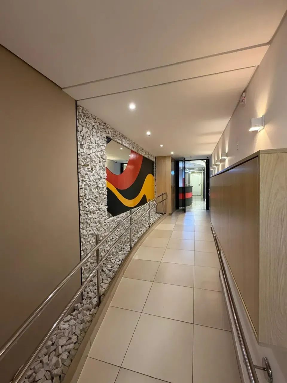 Apartamento Edifício Rui Cesare - zona 01 - Maringá - PR - Foto 2