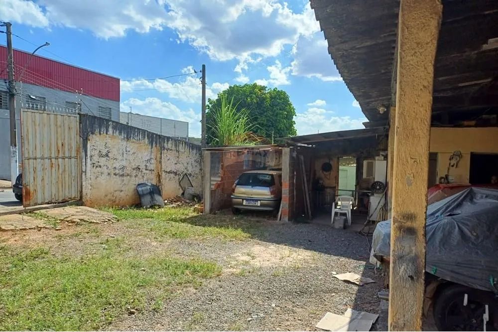 BARRACÃO COM CASA DE 1 DORMITÓRIO À VENDA  CENTRO DE COSMÓPOLIS - Foto 5