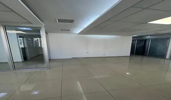 Excelente Conjunto Comercial para Locação  Próximo ao Metrô Eucaliptos
