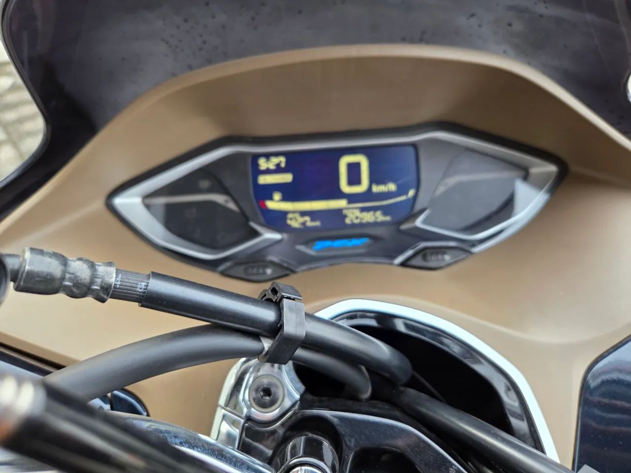 PCX DLX - Foto 5