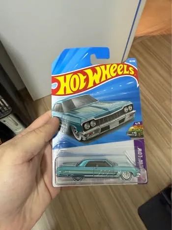 Hot Wheels 64 Chevy Impala STH (Super Treasure Hunt) 2026 pneu de