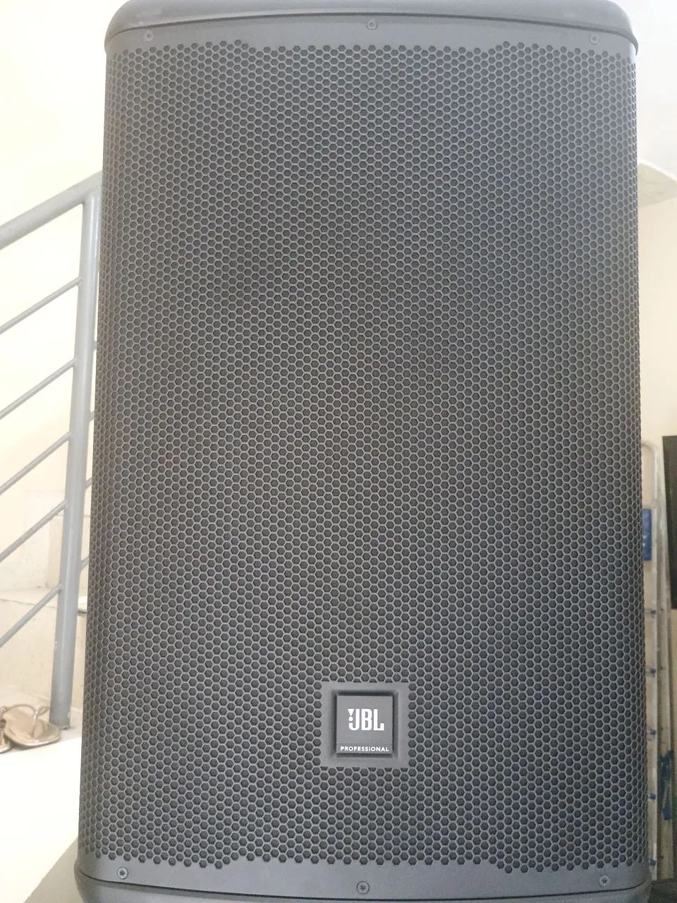 Caixa jbleon 715 com bluetooth 
