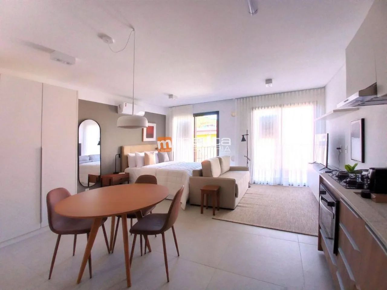 Oportunidade no João Paulo: studio moderno com garagem e hobby box