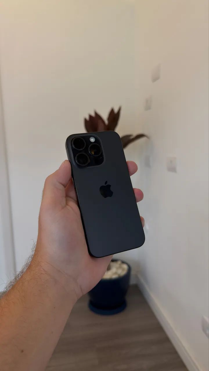 iPhone 15 pro 256gb Preto  - Foto 2