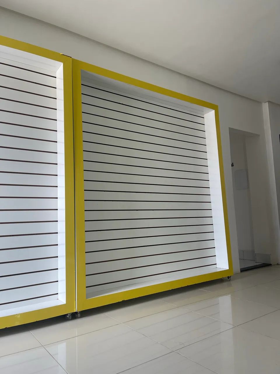? PAINEL CANALETADO EM MDF REFORÇADO 