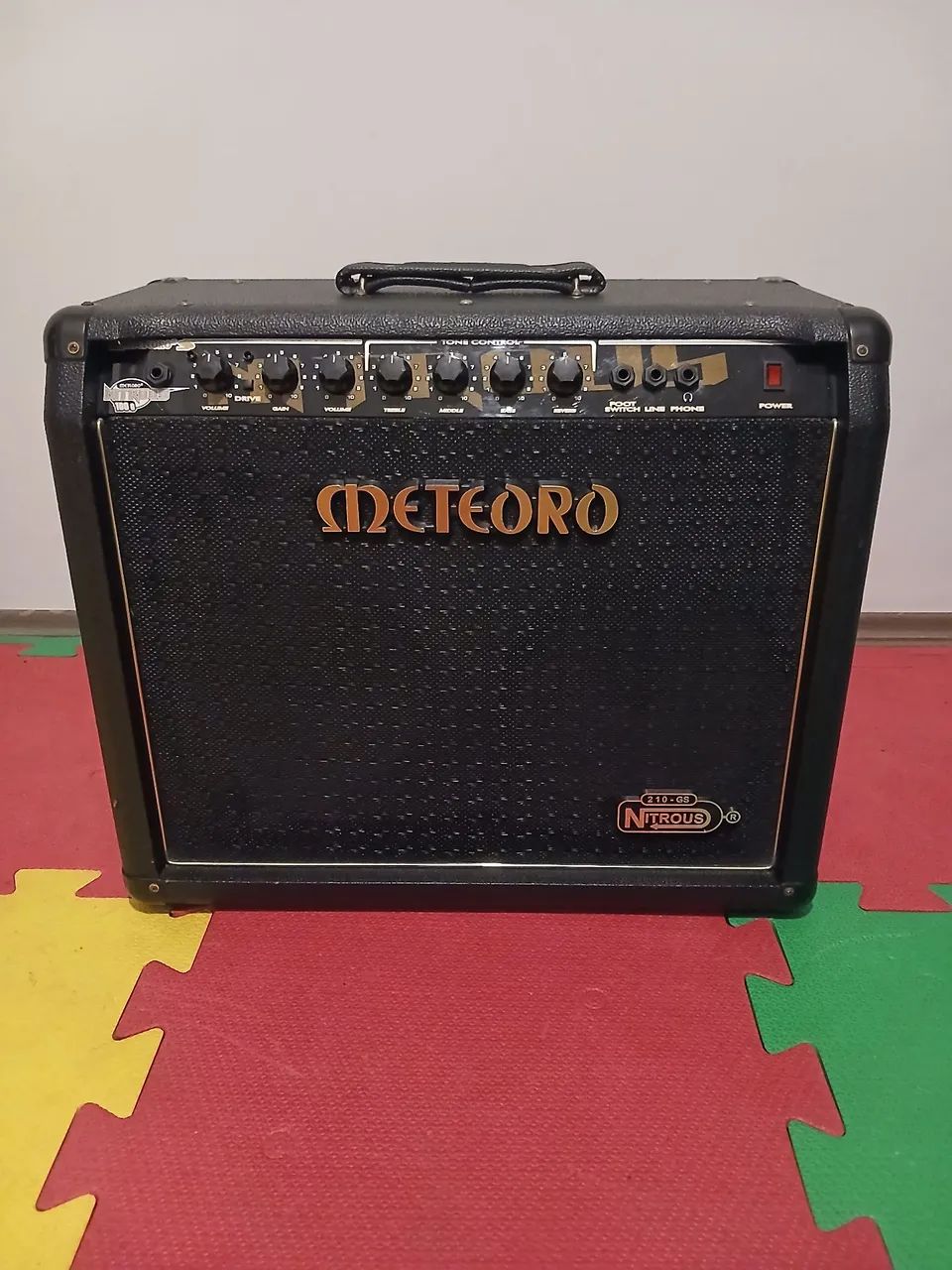 Amplificador Meteoro 
