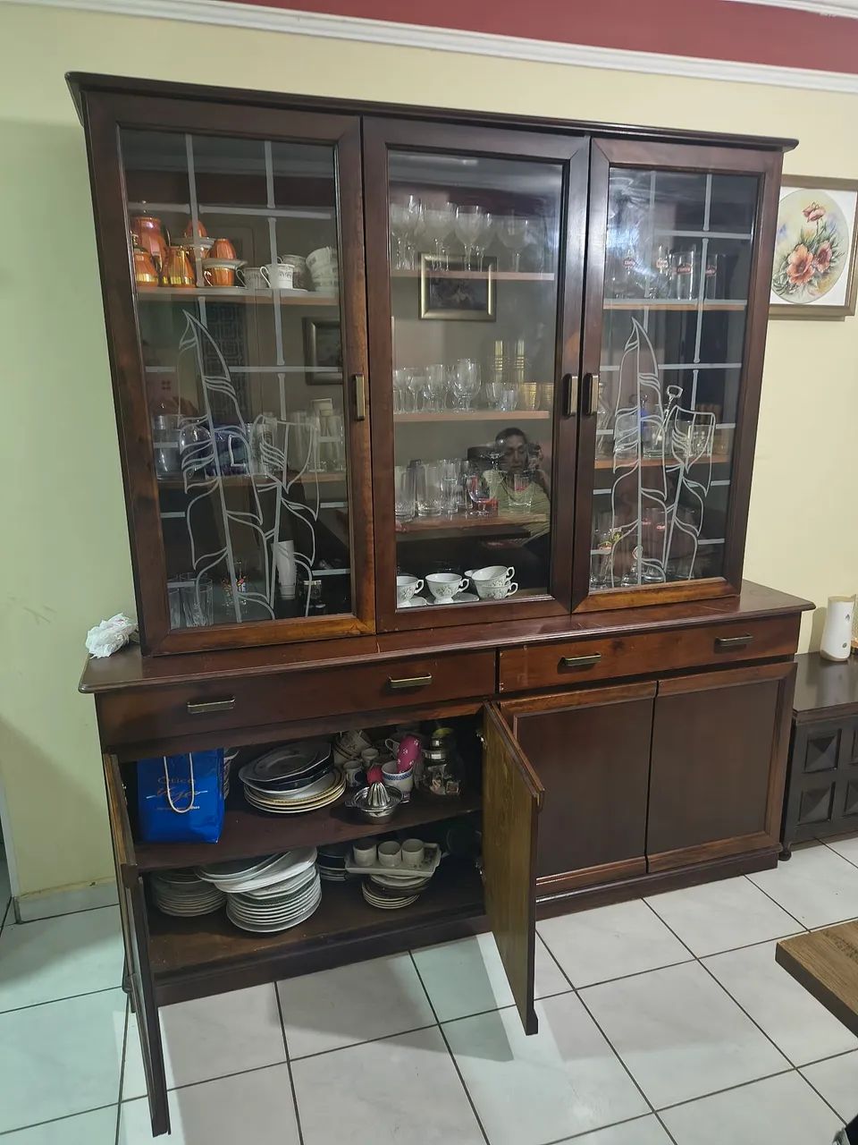 Cristaleira Madeira Maciça  - Foto 3