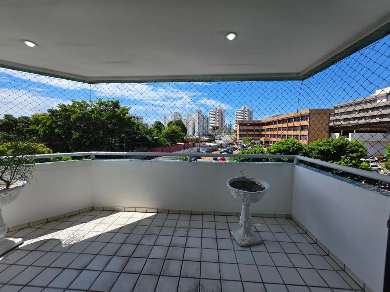 ALUGO apartamento com ( sala com 2 varandas) - Foto 4