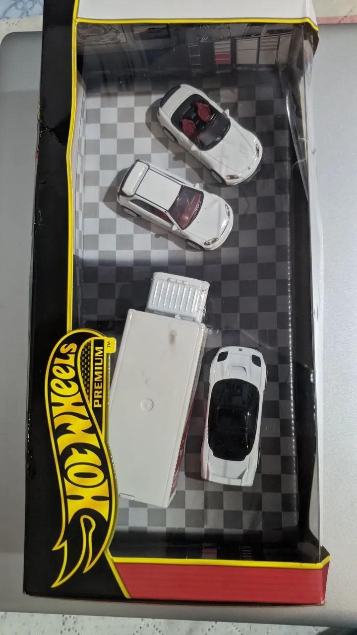  Hot wheels premium Diorama Honda - Caixa c/ amassos - Foto 3