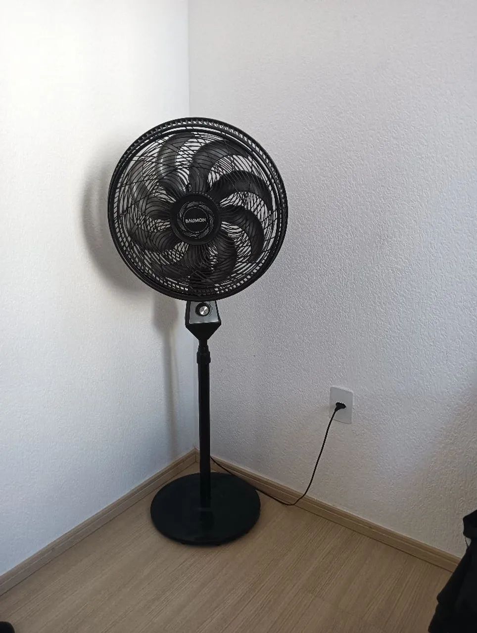 Ventilador Pé Baumon