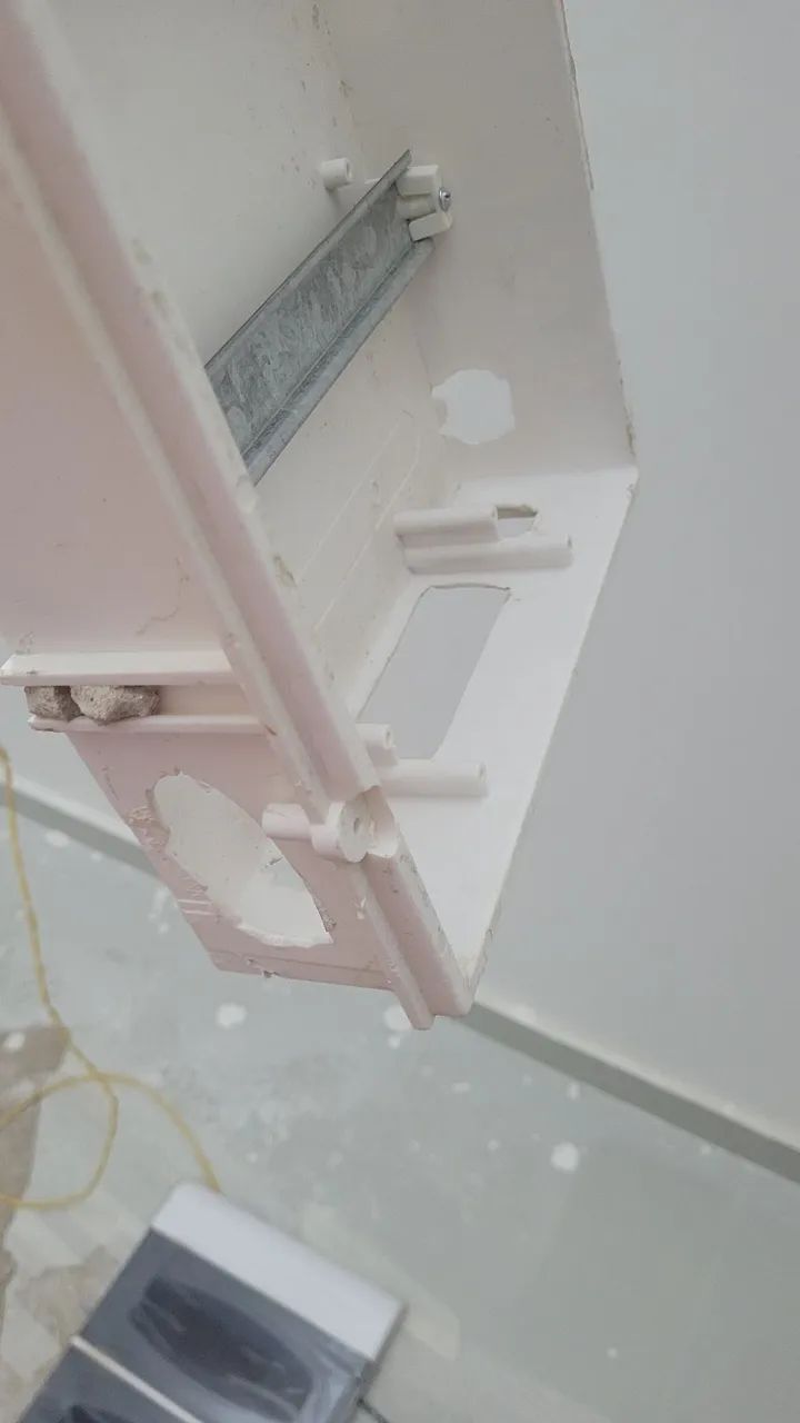 Quadro distribuição 36 disjuntores DIN steck427578305691658243