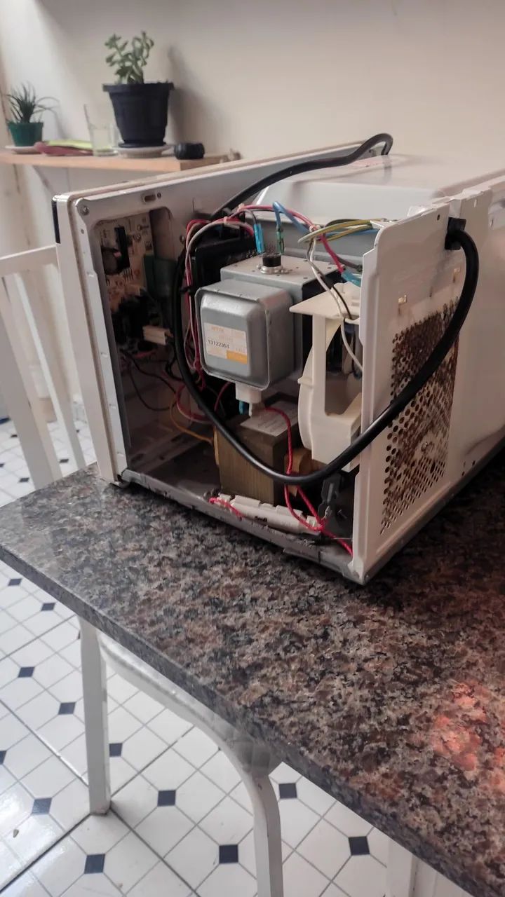 Consertos de microondas chamar no zap *