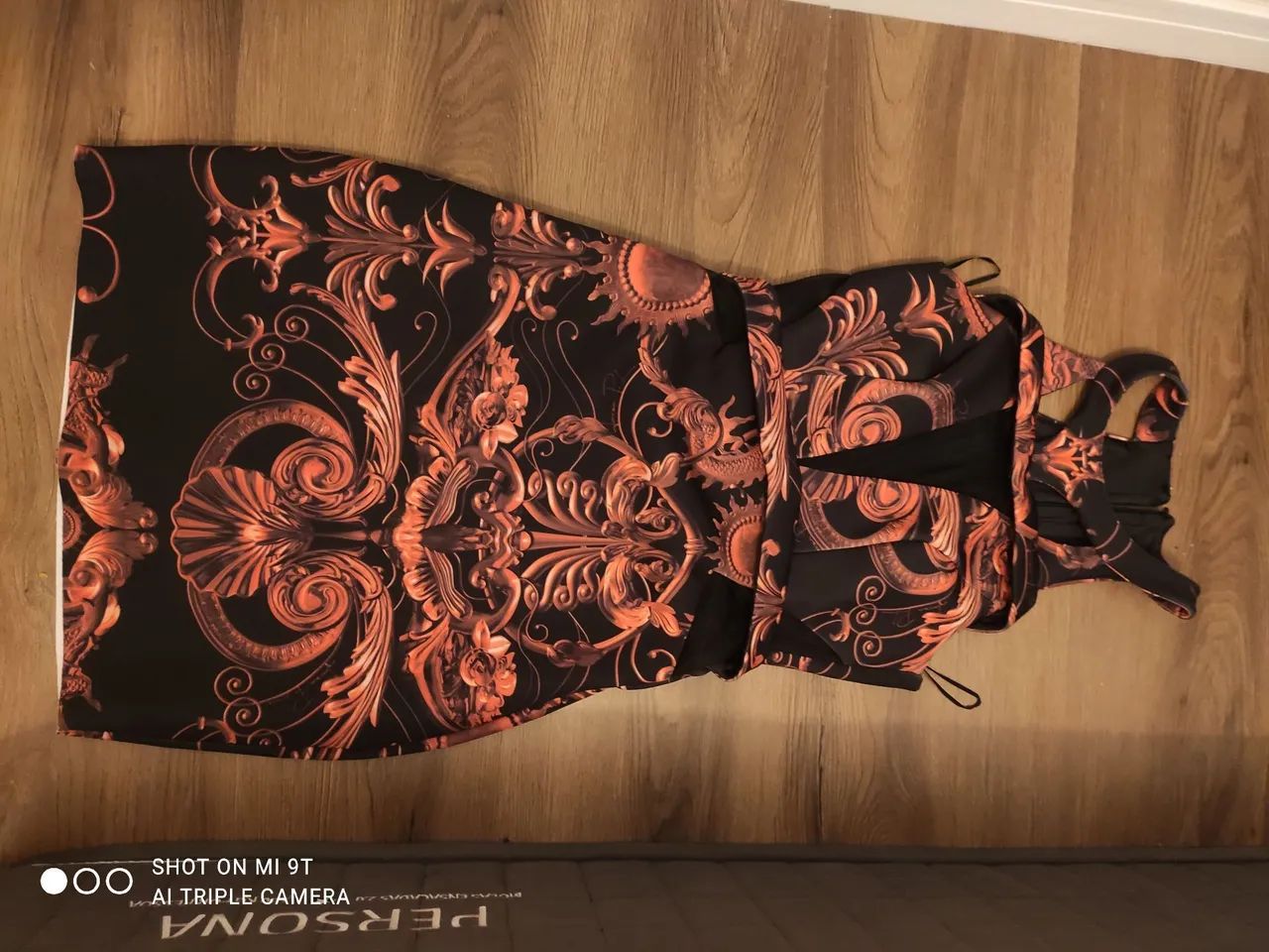Vestido lança perfume - Foto 4