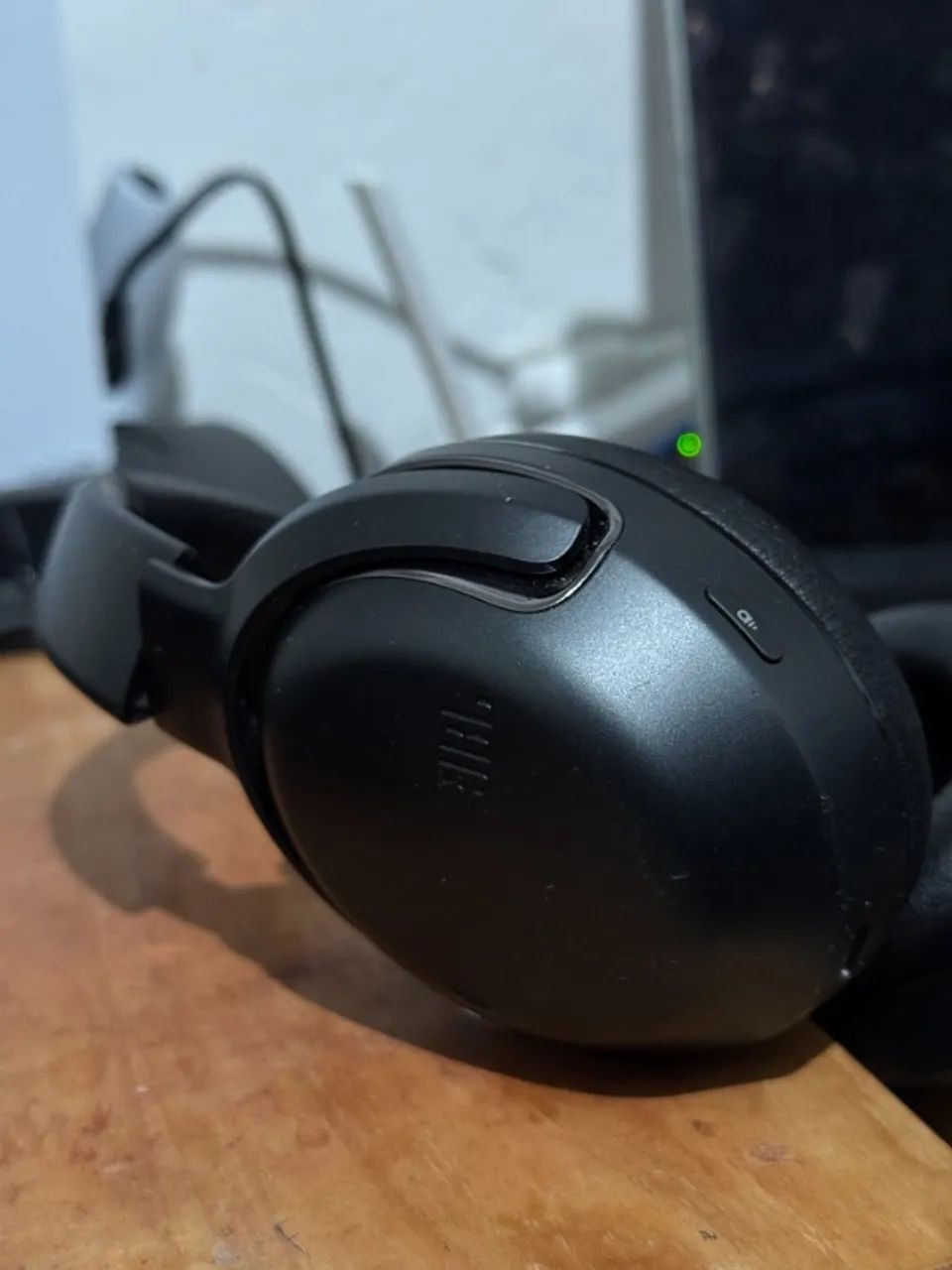 FONE JBL TOURONE M2  + ACESSÓRIOS - Foto 3