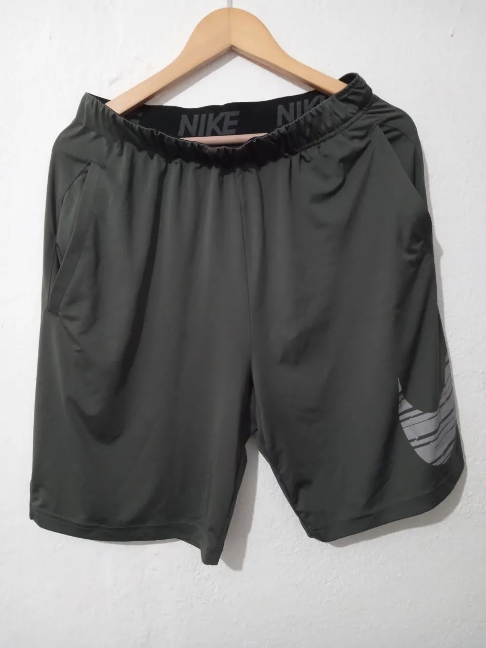 Duas Bermudas  Nike (M) - Foto 4