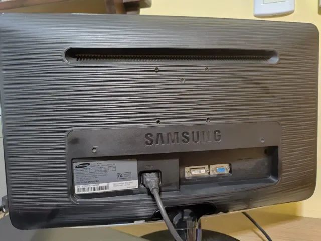 Monitor Wide Samsung 21.5 polegadas Full HD (1920x1080) bivolt, modelo B2230  - Foto 3