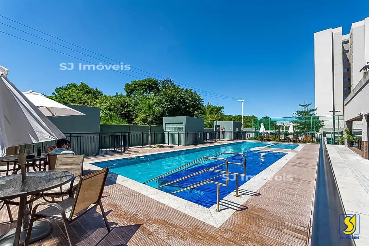 Apartamento com 1 suíte, 2 quartos e varanda no Cambeba