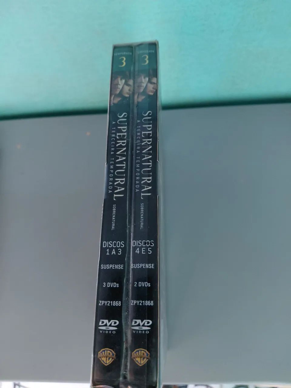 VENDO DVD SOBRENATURAL 3° TEMPORADA COMPLETA - NUNCA USADO - Foto 3