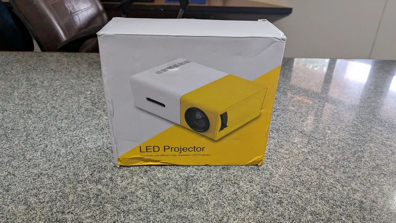 Projetor LED YG300