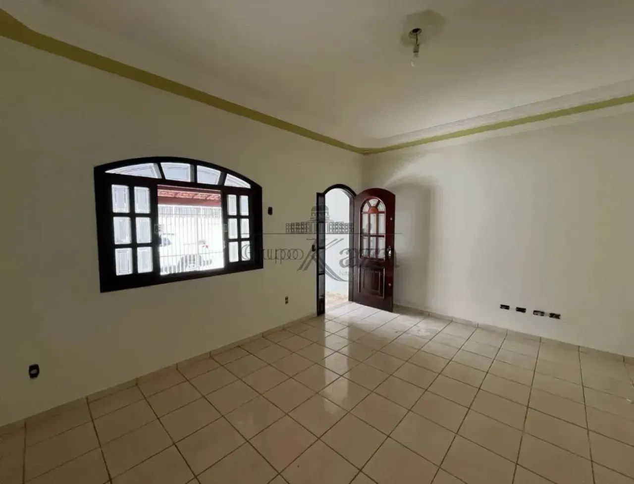Casa - Bosque dos Eucaliptos - 2 Dormitórios - 95m².