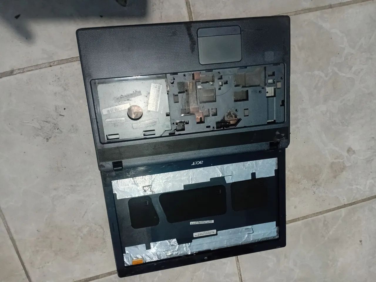 Carcaça completa recondicionada acer 5551