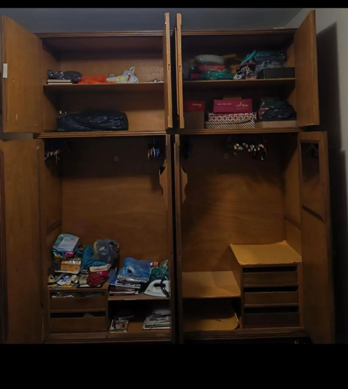 Antigo guarda Roupa dúplex 