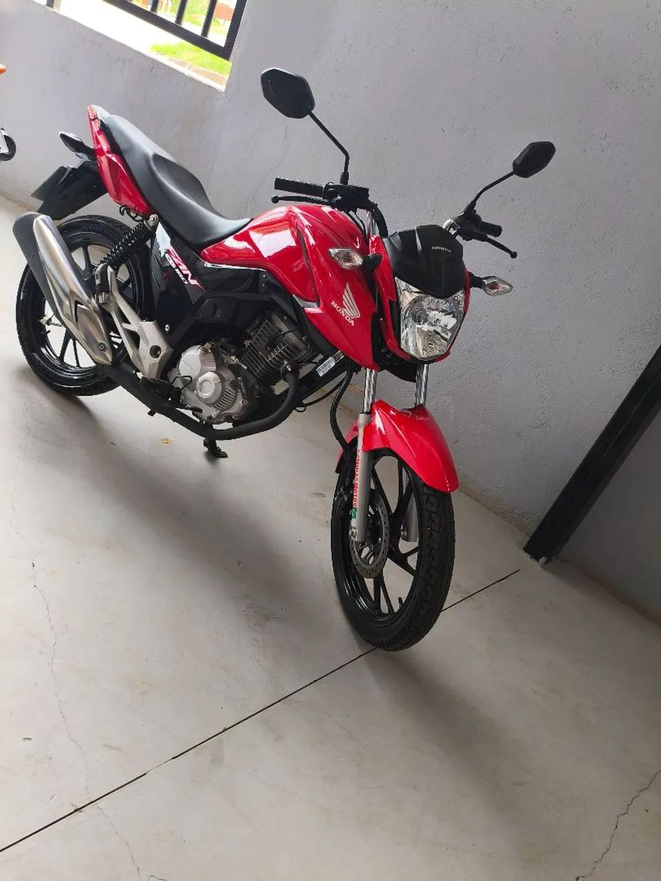 OPORTUNIDADE FAN 2023 COM APENAS 10 MIL KM RODADOS DE ÚNICO DONO!!